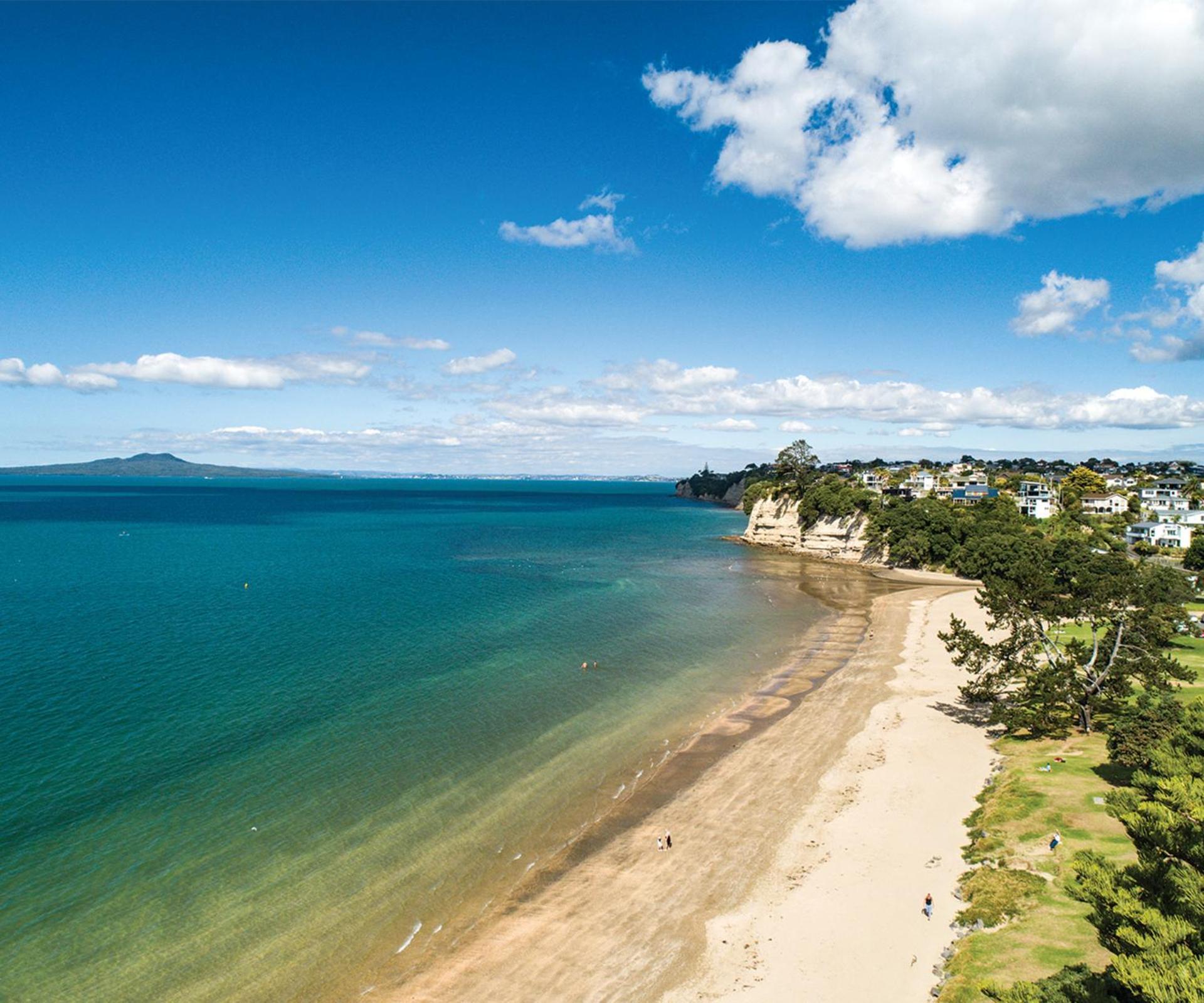 7Br 3Bh Beach Escape. 2 Min To Browns Bay Beach Auckland Eksteriør billede